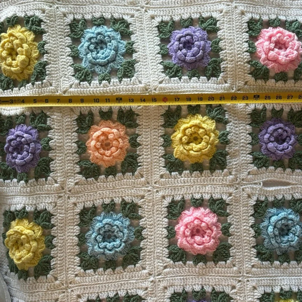 Vintage Afghan‎ Crocheted Blanket Throw 3D Roses Farmhouse Boho Cottage Core *